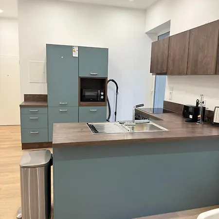 Exklusives City-zimmer, Gemeinschaftsbad Und Kueche * هيرن