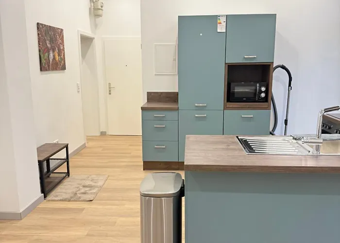 Exklusives City-zimmer, Gemeinschaftsbad Und Kueche *